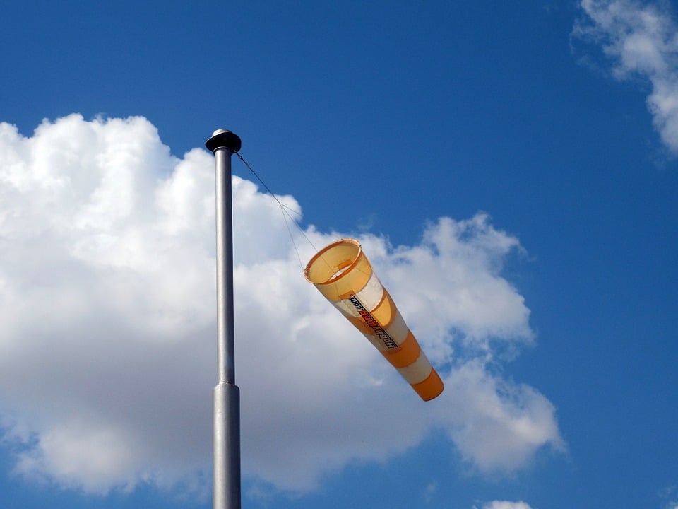 consejos para conducir con viento